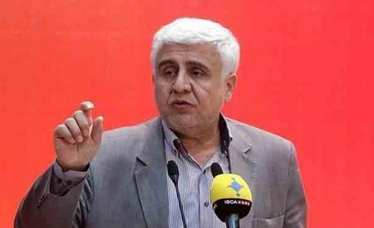 فعالیت‌های پژوهشی حوزه داروسازی راه درآمدهای غیرشهریه‌ای برای دانشگاه آزاد است