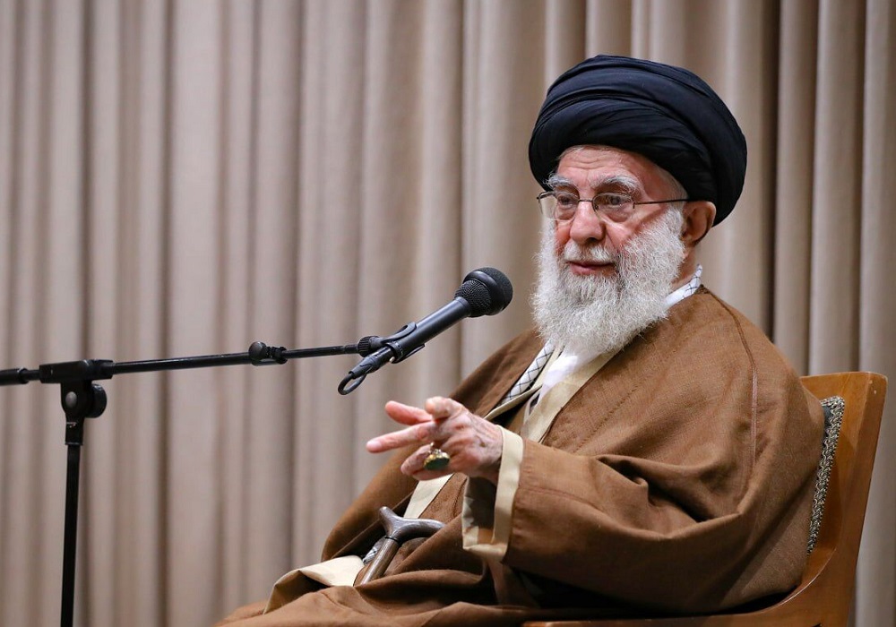 دشمن را شاد نکنید