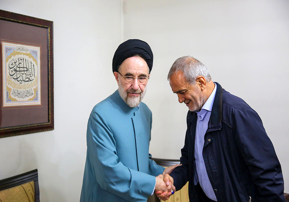 سیدمحمد خاتمی: به پزشکیان رأی می‌دهم