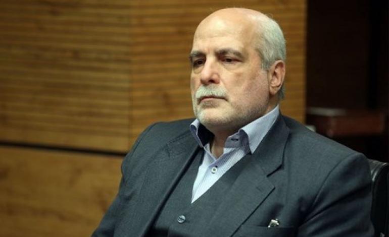 هرگونه تشریفات و هدیه به مدیران دانشگاه آزاد اسلامی ممنوع است