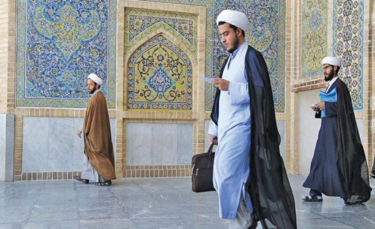 حوزه انقلابی یا حوزه سکولار؟