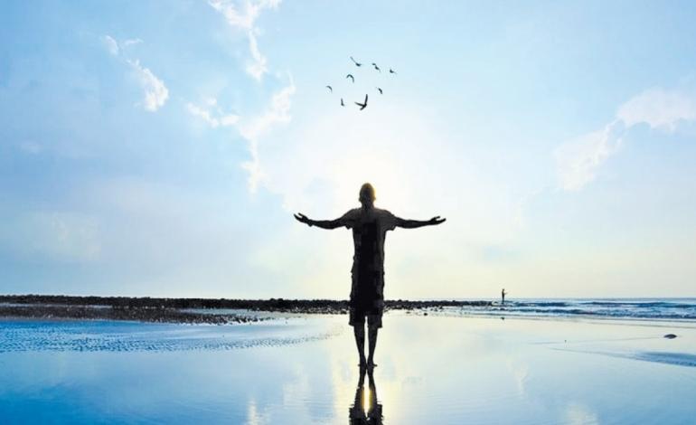 شرق و غرب آزادی