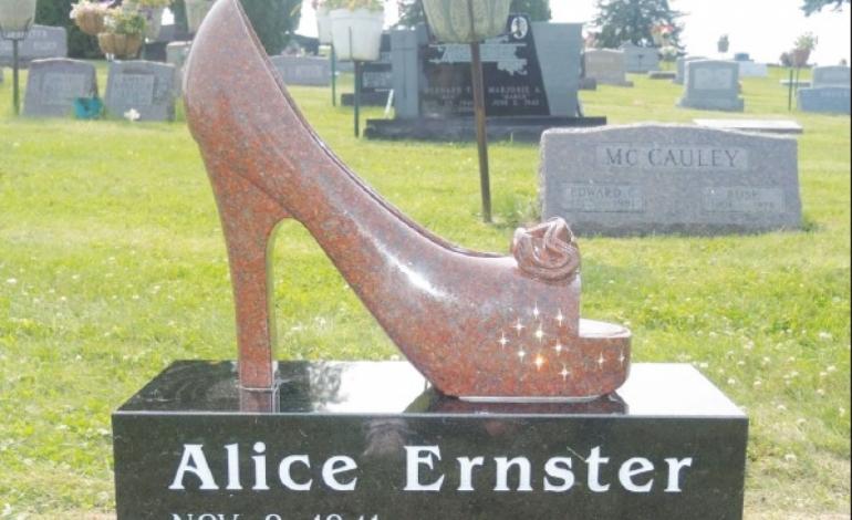 سنگ‌های عجیب برای اسیران خاک