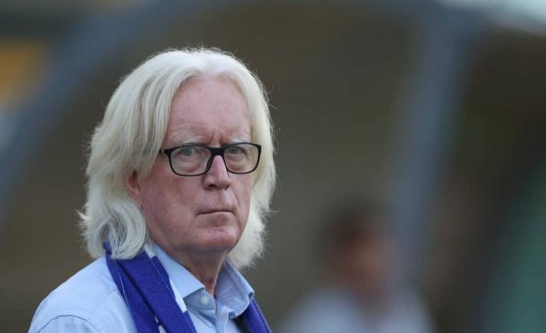 بحران استقلال، زیر سایه جام ملت‌ها