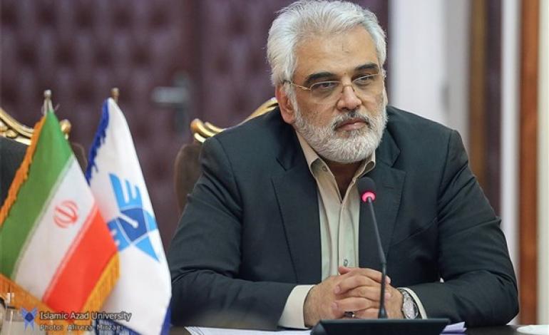 دانشگاه آزاد اسلامی در حوزه تمسّک به قرآن پیشتاز است