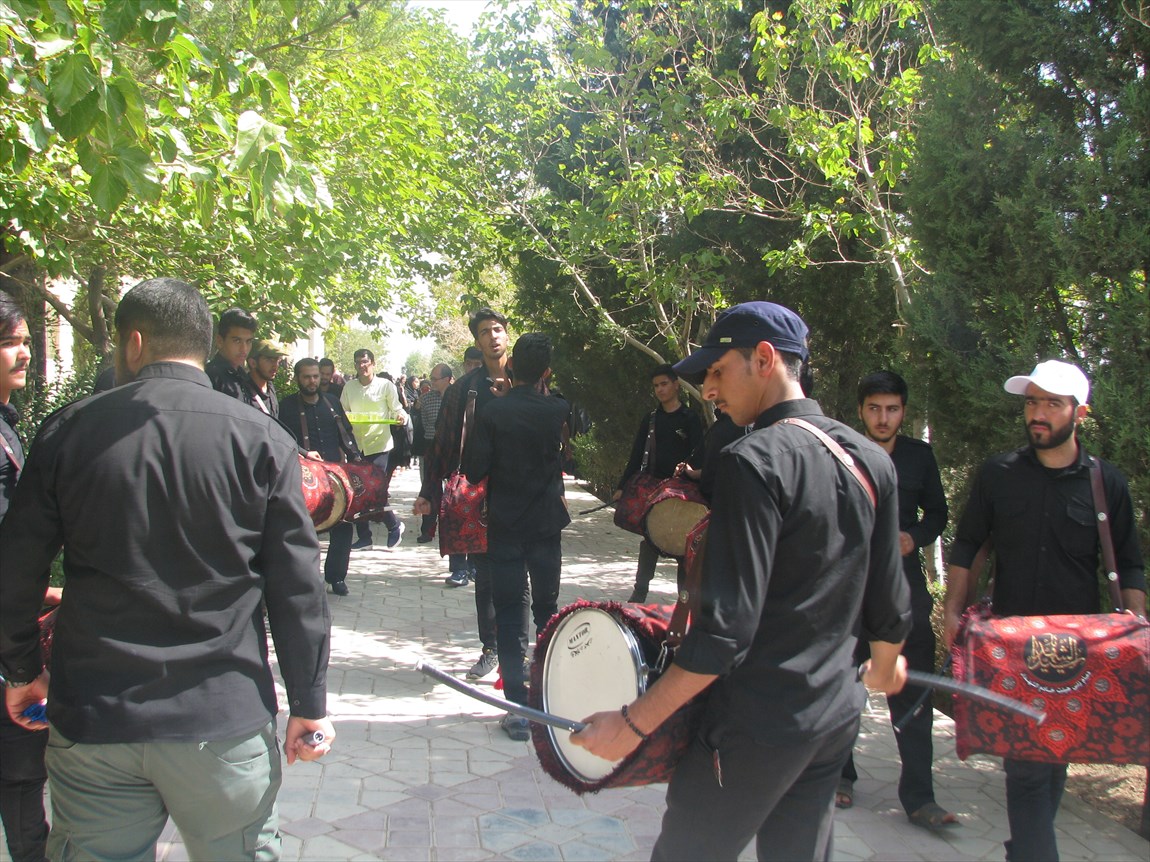 اعزام صدها زائر اربعین حسینی از دانشگاه آزاد واحد خمینی‌شهر