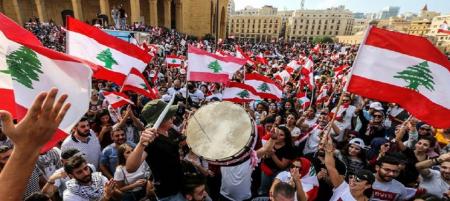 تظاهرات لبنانی‌ها وارد روز هفتم شد؛ دعوت به اعتصاب سراسری