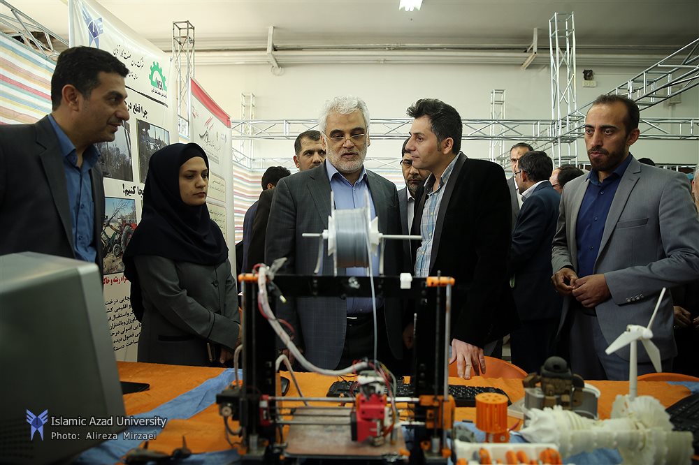  تبدیل فضاهای بلااستفاده دانشگاه آزاد اسلامی به مراکز فناوری و نوآوری