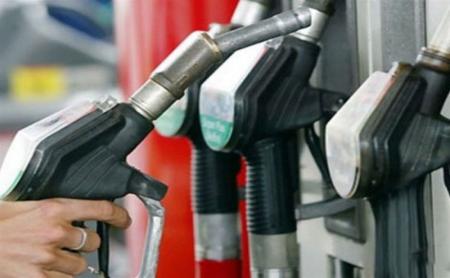 افزایش قیمت بنزین شایعه است 