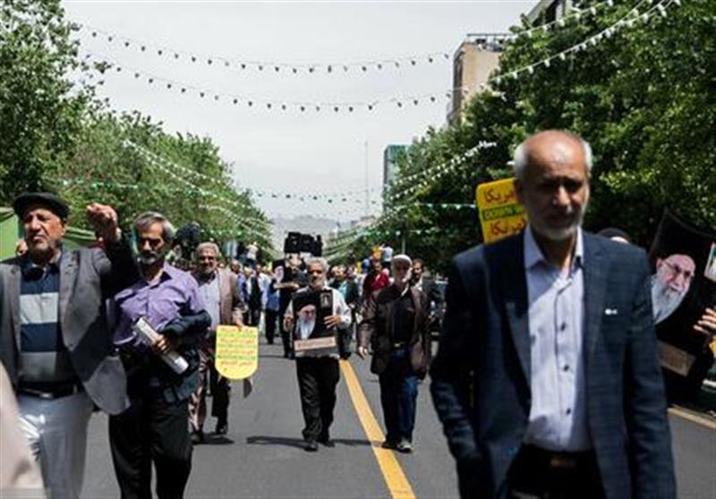 برگزاری راهپیمایی نمازگزاران تهرانی در محکومیت اغتشاشات اخیر 