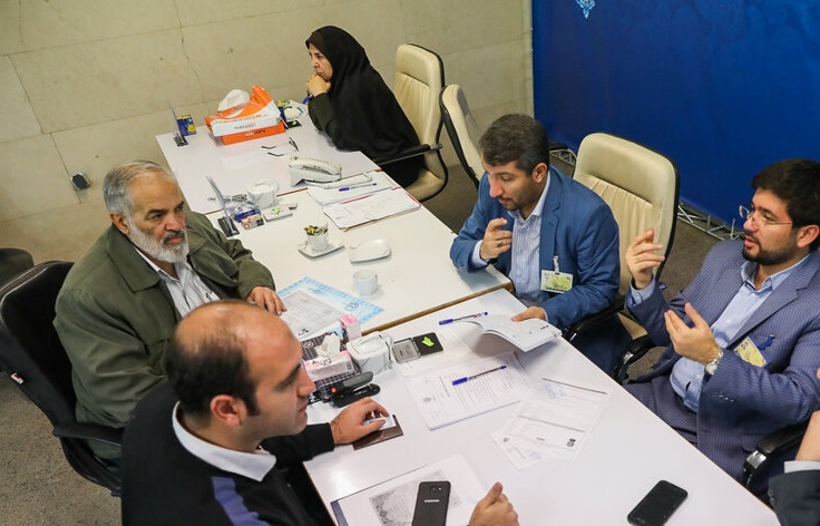 حاشیه‌های روز اول ثبت‌نام برای کاندیداتوری مجلس