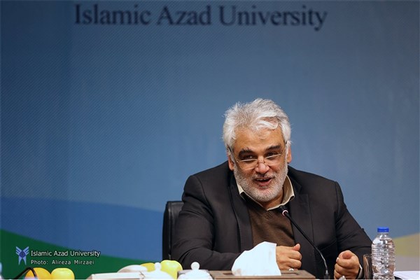 دانشگاه آزاد محور توسعه و ابزار کارآمد باشد