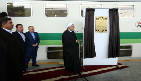 روحانی متروی هشتگرد را افتتاح کرد