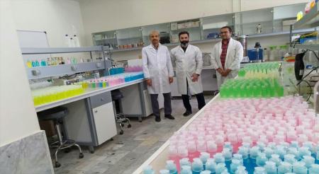 تولید هزاران بطری ژل ضدعفونی‌کننده در دانشگاه آزاد اسلامی بیرجند 