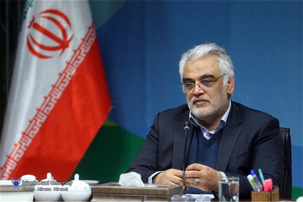 سخنان مهم رئیس دانشگاه آزاد درباره آموزش مجازی و آخرین تصمیمات ترم جاری در گفتگو با رادیو تهران