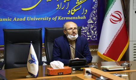 توزیع مواد ضدعفونی در مناطق کم‌برخوردار توسط دانشگاه آزاد کرمانشاه