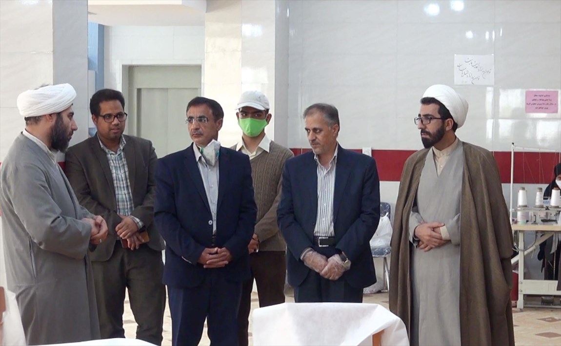 مشارکت دانشجویان و طلاب برای تولیدات پزشکی/ ۲۲۰ هزار عدد ماسک تولید شد