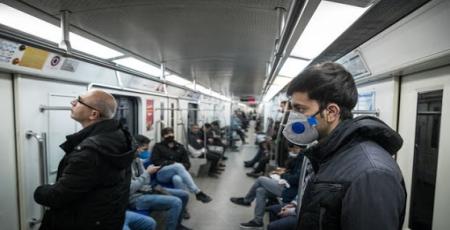 استفاده از ماسک در مترو در عمل اجباری نیست