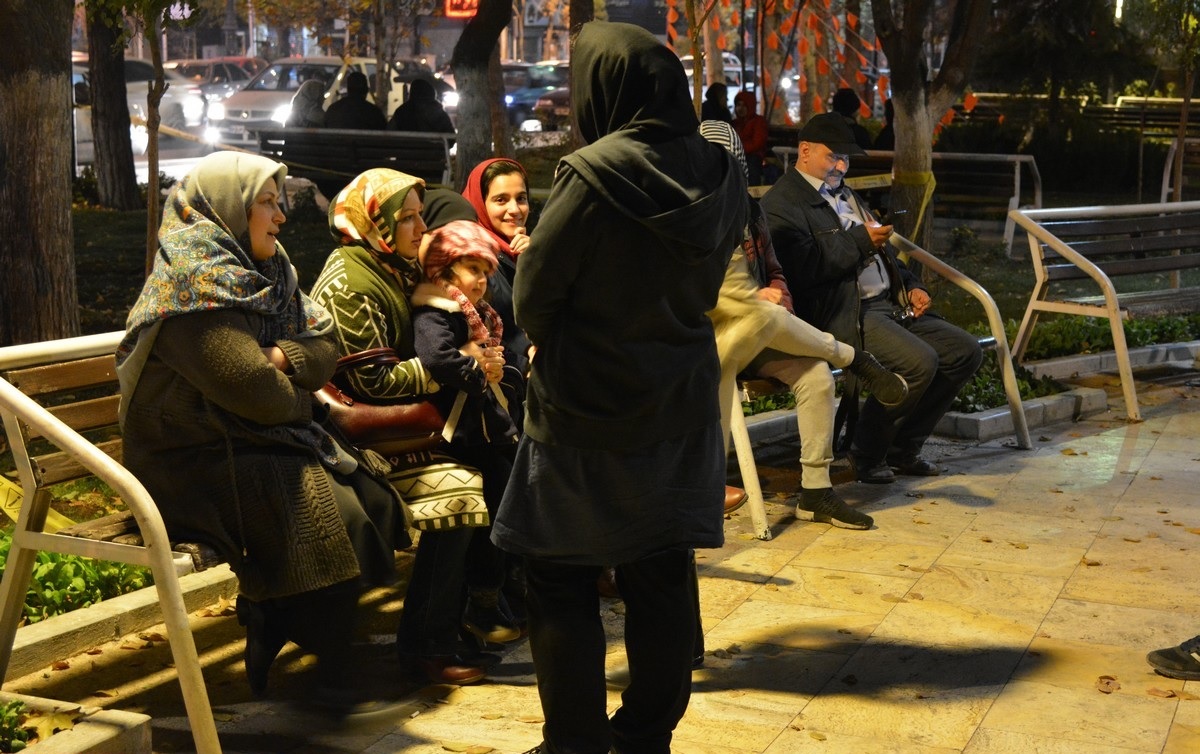 حال و هوای کرونایی تهران زلزله‌زده