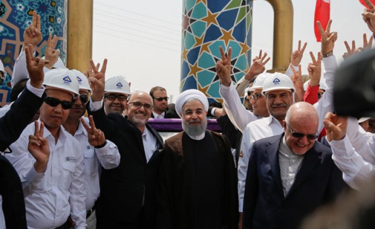 بهره برداری از فازهای ۱۷ و ۱۸ میدان گازی پارس جنوبی در عسلویه آغاز شد