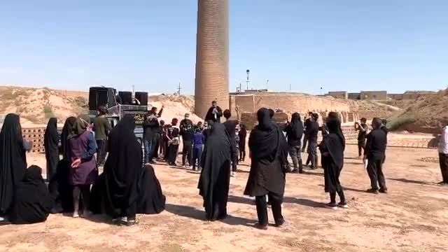 مداحی محمود کریمی در حاشیه کوره‌های آجرپزی تهران