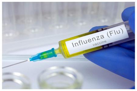 دانشجویان علوم پزشکی با اولویت واکسن آنفلوانزا می‌گیرند