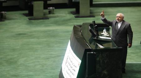  ۳۲ ثانیه از پاسخگویی ظریف درباره برجام در مجلس
