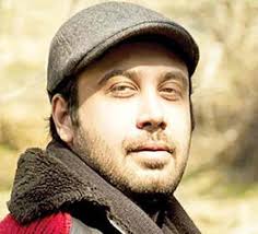 مردی که می‌خواهد مرموز بماند