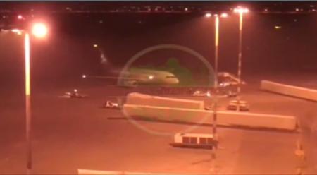 فیلم دوربین‌ مداربسته از ورود هواپیمای شهید سلیمانی به فرودگاه بغداد