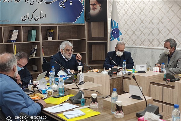 برای اتصال به صنعت باید تفکر اعضای هیات علمی، مدیران واحدها و دانشگاه تغییر کند