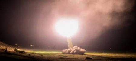  لحظه آغاز موشک باران پایگاه آمریکایی عین الاسد از اتاق عملیات