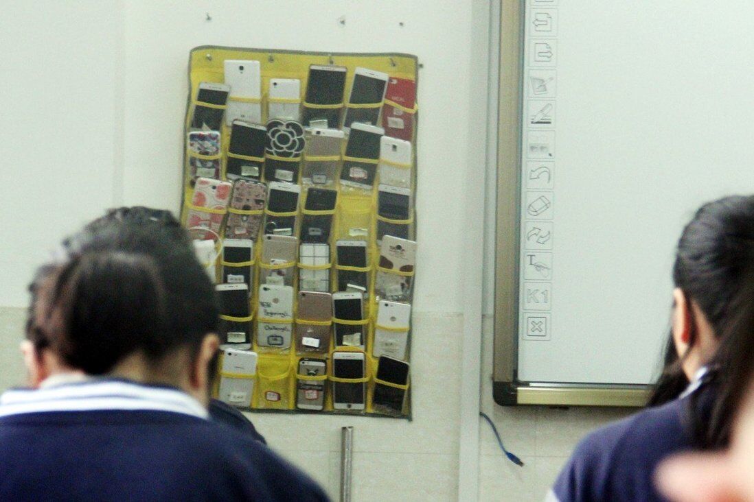چین استفاده از تلفن همراه را در مدارس ممنوع کرد