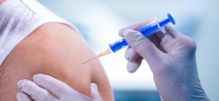 آغاز سیاست‌های واکسیناسیون در گروه‌های مختلف