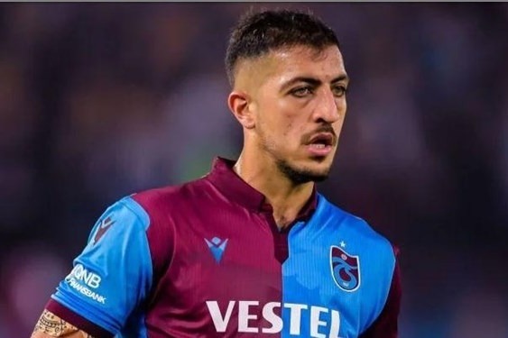 حسینی پیشنهاد جدید گرفت!