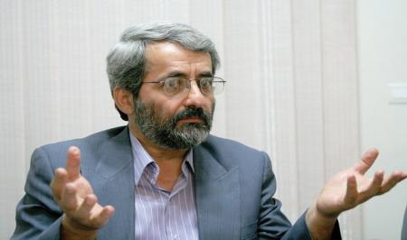 ‌روحانی بارها از جنگ اقتصادی گفت، اما هیچ‌گاه به وسط میدان مبارزه نیامد