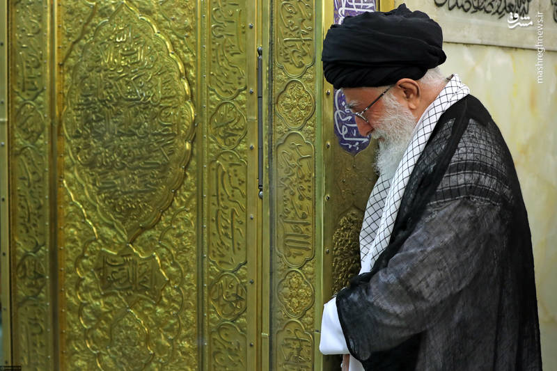 رهبر انقلاب زیارت‌های خود را به نیابت از امام زمان(عج) انجام می‌دهند