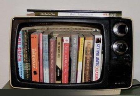 نجات کتاب از دست بازرگان‌های تلویزیون