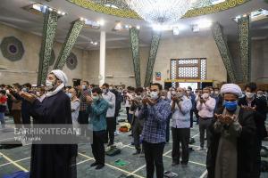 اقامه نماز عید فطر در دانشگاه تهران