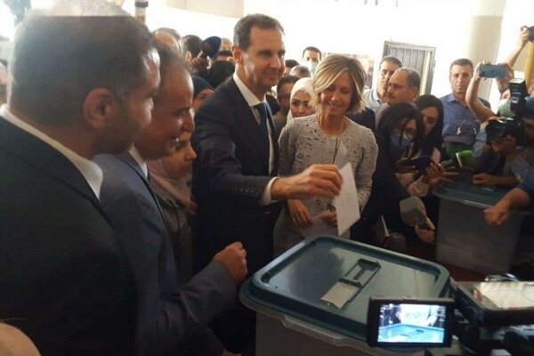 «بشار اسد» رأی خود در انتخابات ریاست جمهوری را به صندوق انداخت