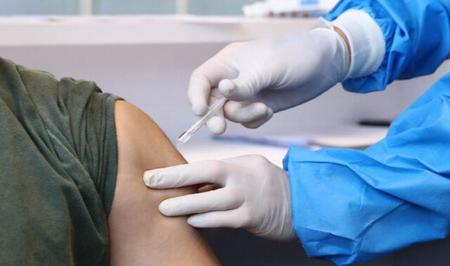 واکسیناسیون معلمان تا پایان مرداد انجام می‌شود
