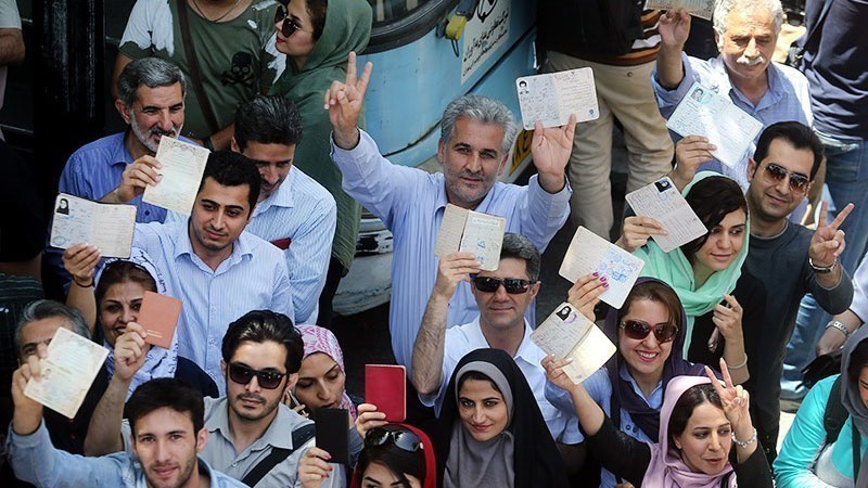 حضور غرورآفرین مردم در پای صندوق‌های رای ، یک بار دیگر پیروزی ملت را رقم زد