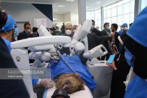 اولین جراحی رباتیک از راه دوربادستگاه ایرانی