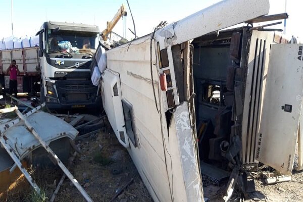 مسافران اتوبوس حادثه‌دیده دهشیر سربازمعلم بودند