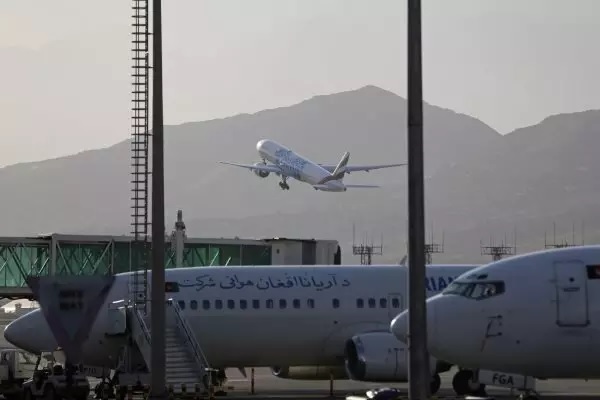 فرودگاه کابل به طور رسمی بازگشایی شد