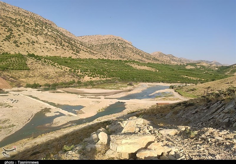 دست آخر این کشتی باعظمت تایتانیک است که از بین می‌رود...