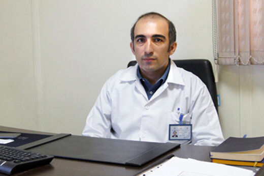 دکتر طبرسی: مشکل واکسن نداریم، مشکل ضدواکسن ها را داریم