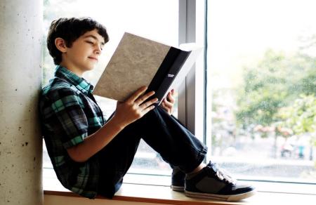 چطور نوجوان‌ها کتابخوان می‌شوند؟