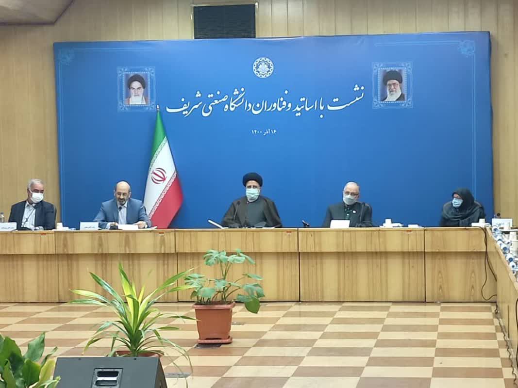 لازم است فاصله بین دولت و دانشگاه برداشته شود