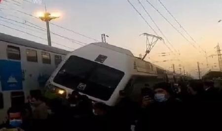 برخورد دو قطار مترو در خط پنج متروی تهران