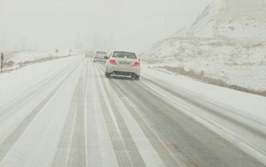 وضعیت بارش برف در محورهای مواصلاتی شمال تهران